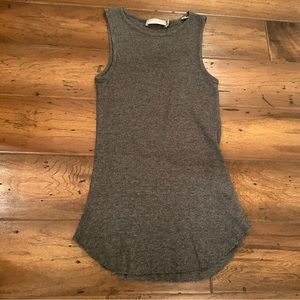 Vince Crew Ribbed Gray Tank - XS
